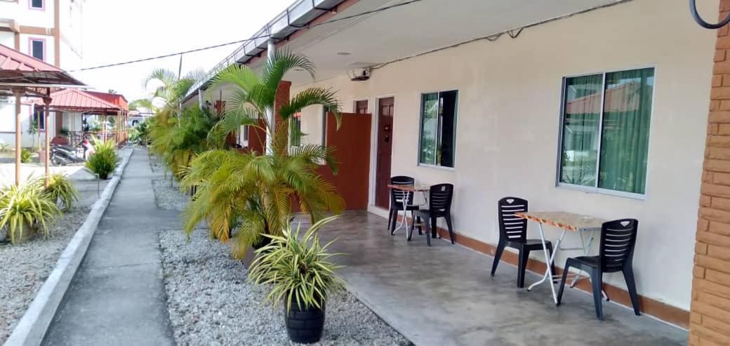 Huda Inn Pantai Cenang  Exterior foto
